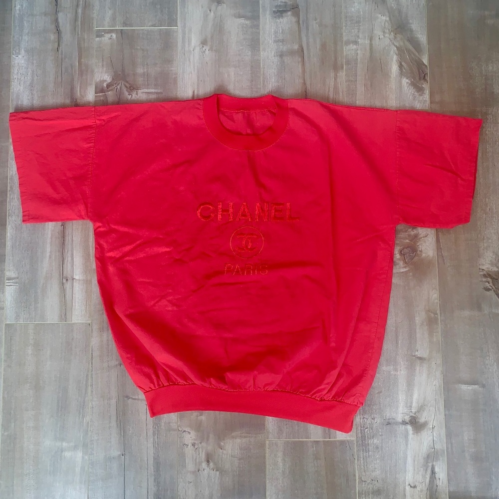 vintage chanel short sleeve sweatshirt